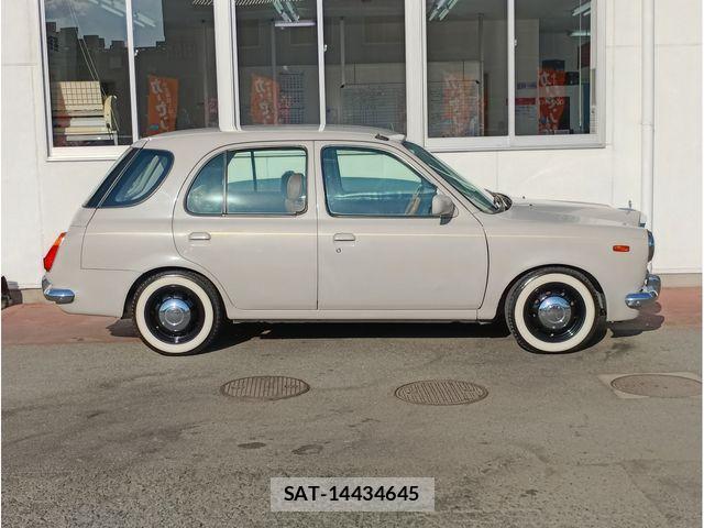 Nissan MARCH BOX 2000-10 4755228-24