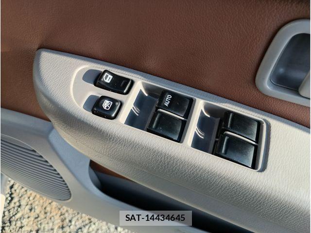 Nissan MARCH BOX 2000-10 4755228-28
