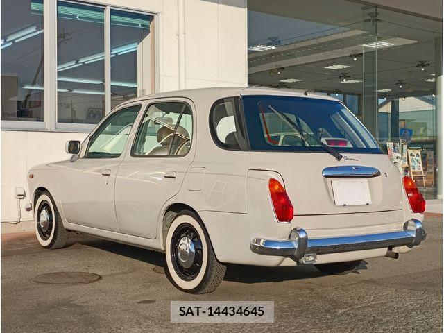 Nissan MARCH BOX 2000-10 4755228-4
