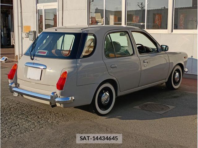 Nissan MARCH BOX 2000-10 4755228-5