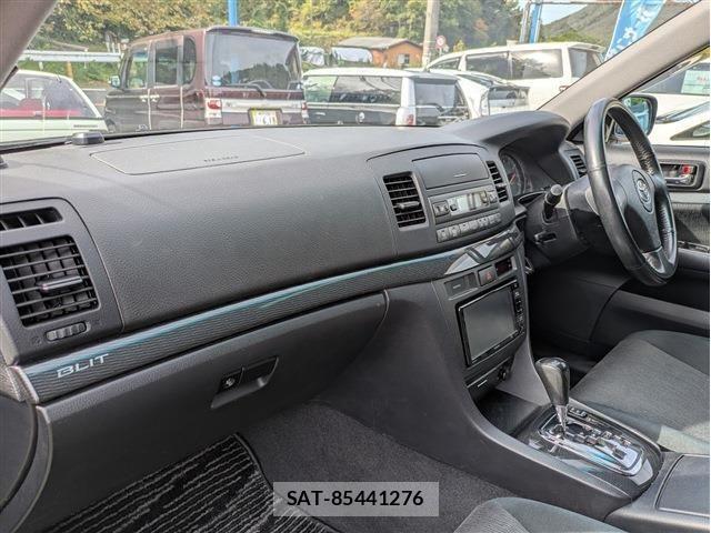 Toyota MARK II BLIT 2002-06 6791204-8