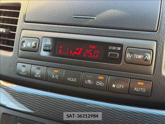Toyota MARK II BLIT 2003-04 8871382-11
