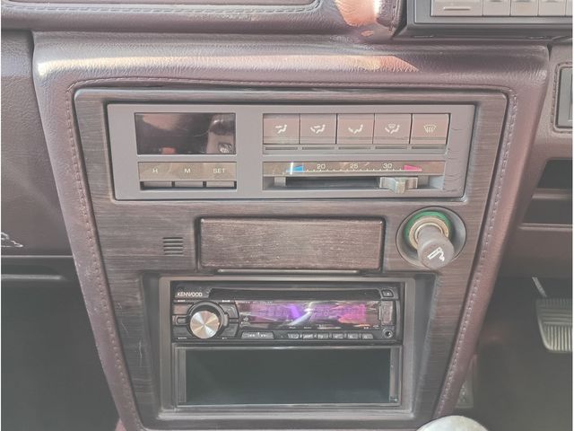 Toyota MARK II 1987-09 1546631-10