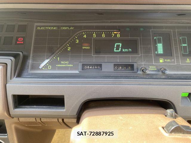 Toyota MARK II 1983-01 7617809-16