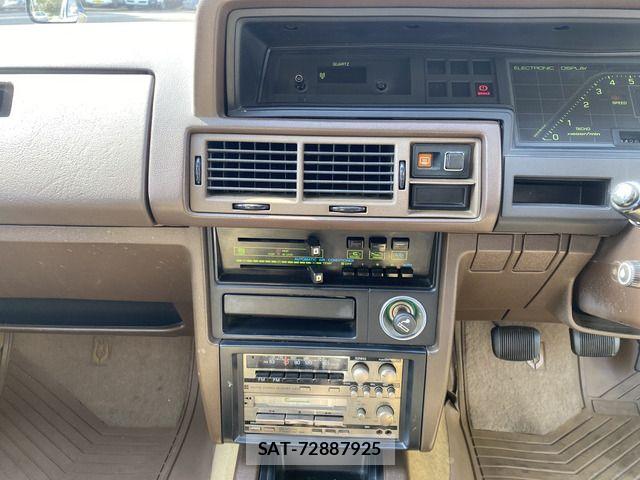 Toyota MARK II 1983-01 7617809-17