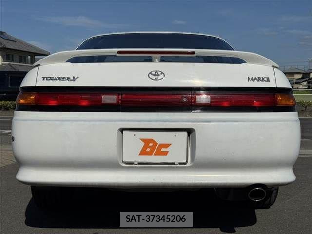 Toyota MARK II 1993-03 8371818-11