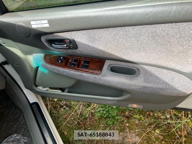 Toyota MARK II 1999-02 8371819-8