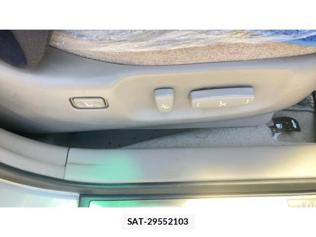 Toyota MARK II 2004-05 7617812-25