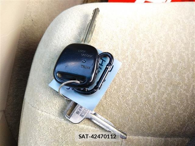 Toyota MARK II 2003-11 8562525-11