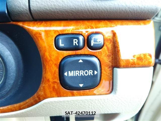 Toyota MARK II 2003-11 8562525-12
