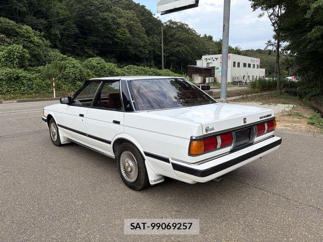 Toyota MARK II 1984-11 8849648-10