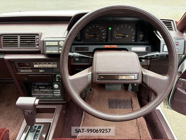 Toyota MARK II 1984-11 8849648-15