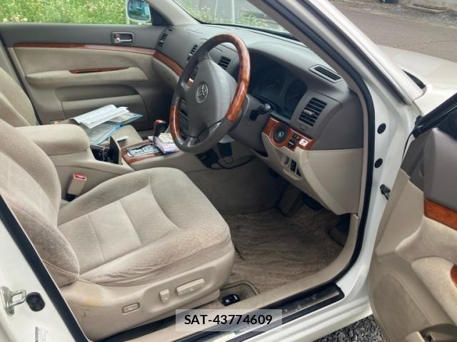 Toyota MARK II 2003-01 8146099-11