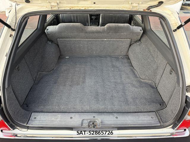Toyota MARK II WAGON 1985-03 1586209-11