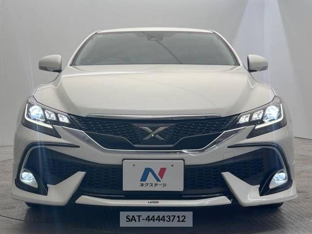 Toyota MARK X 2017-10 957883-13
