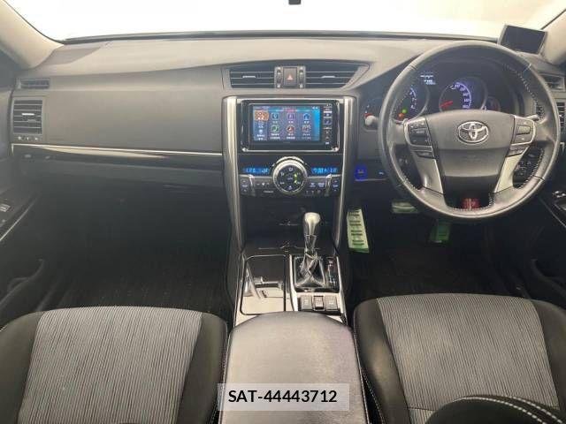 Toyota MARK X 2017-10 957883-1