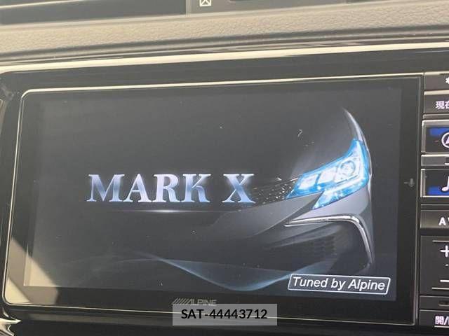 Toyota MARK X 2017-10 957883-3