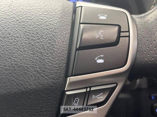 Toyota MARK X 2017-10 957883-4