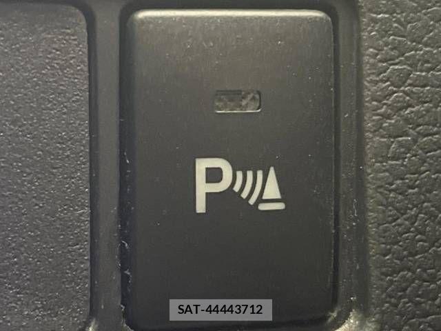Toyota MARK X 2017-10 957883-5