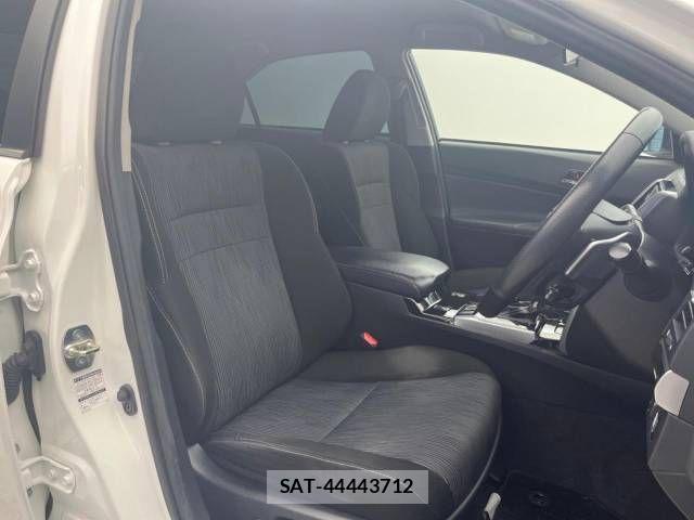 Toyota MARK X 2017-10 957883-6