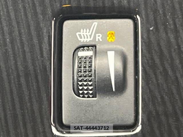 Toyota MARK X 2017-10 957883-8