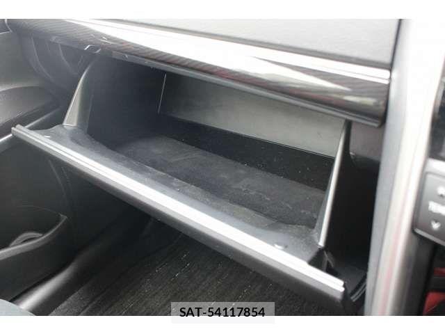 Toyota MARK X 2021-05 1123860-18