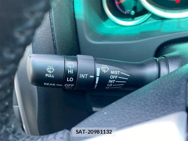 Toyota MARK X 2014-05 1171560-20