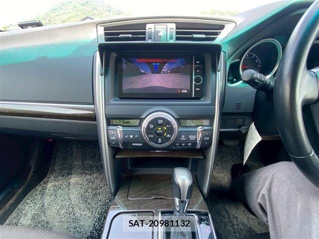 Toyota MARK X 2014-05 1171560-22
