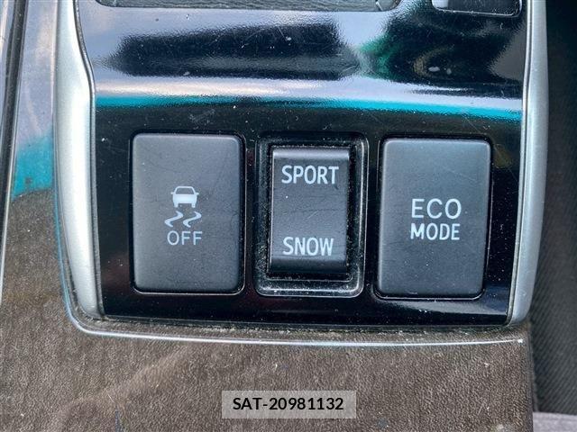 Toyota MARK X 2014-05 1171560-25
