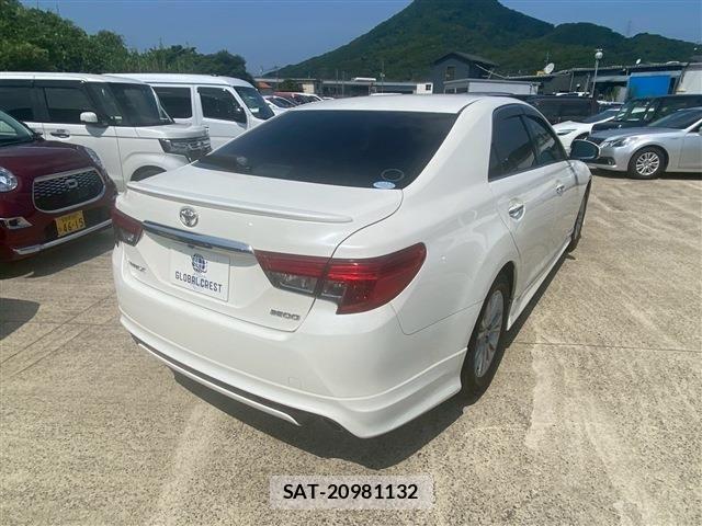 Toyota MARK X 2014-05 1171560-2