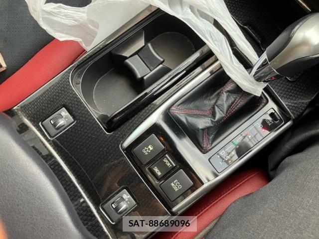 Toyota MARK X 2017-12 1168352-20