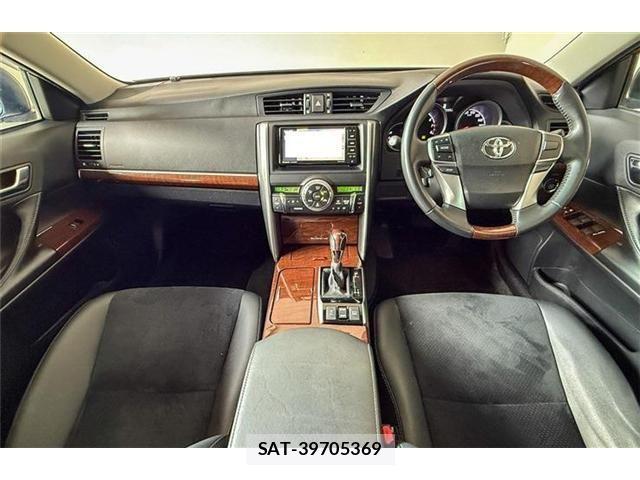 Toyota MARK X 2016-10 1176787-12