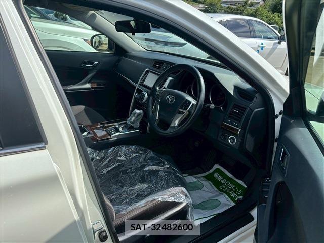 Toyota MARK X 2017-03 1292287-12