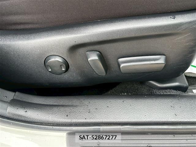 Toyota MARK X 2019-08 1309411-14
