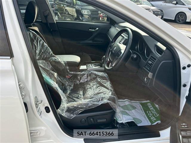 Toyota MARK X 2014-03 1413335-12