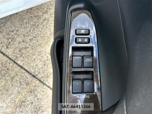 Toyota MARK X 2014-03 1413335-13