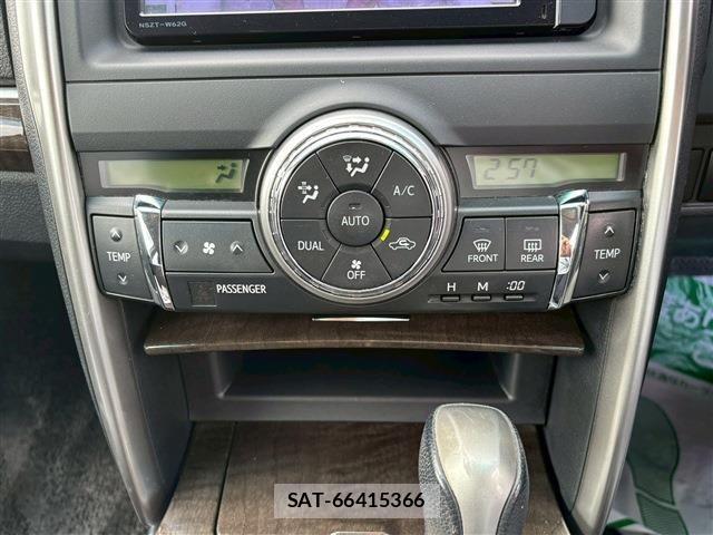 Toyota MARK X 2014-03 1413335-18