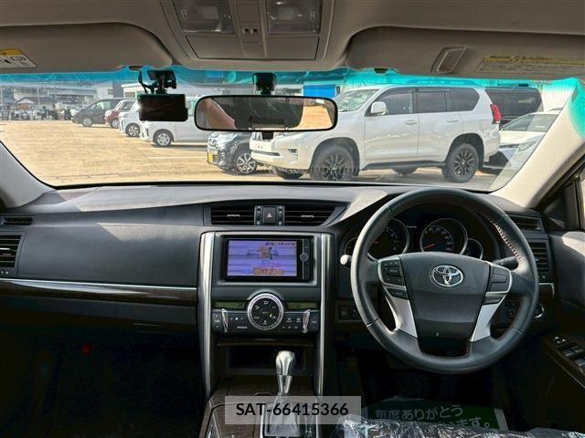 Toyota MARK X 2014-03 1413335-1