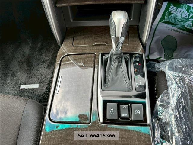 Toyota MARK X 2014-03 1413335-24