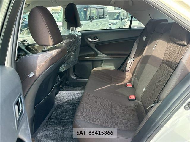 Toyota MARK X 2014-03 1413335-3