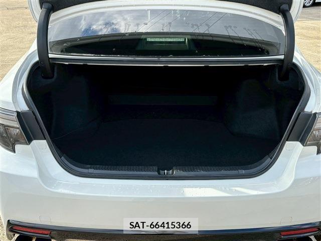 Toyota MARK X 2014-03 1413335-4