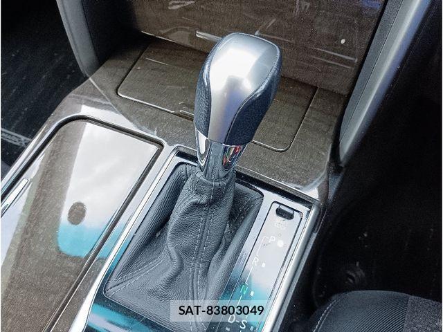 Toyota MARK X 2015-02 2030464-16