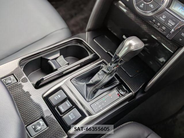 Toyota MARK X 2018-01 3833388-8