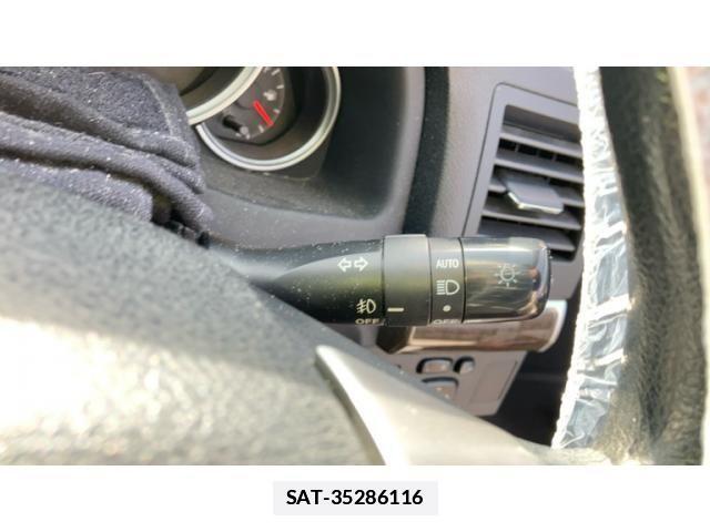 Toyota MARK X 2013-06 3907351-15