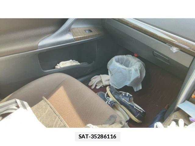 Toyota MARK X 2013-06 3907351-22