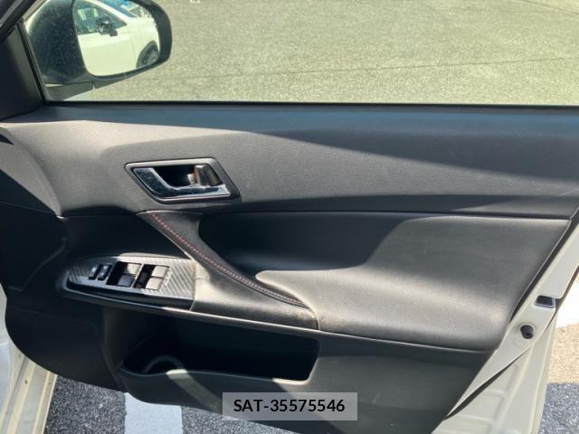 Toyota MARK X 2014-02 4044914-9