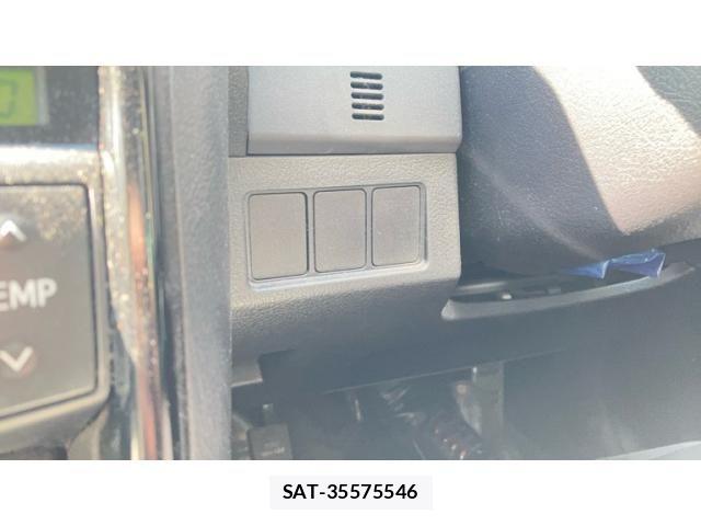 Toyota MARK X 2014-02 4044914-21