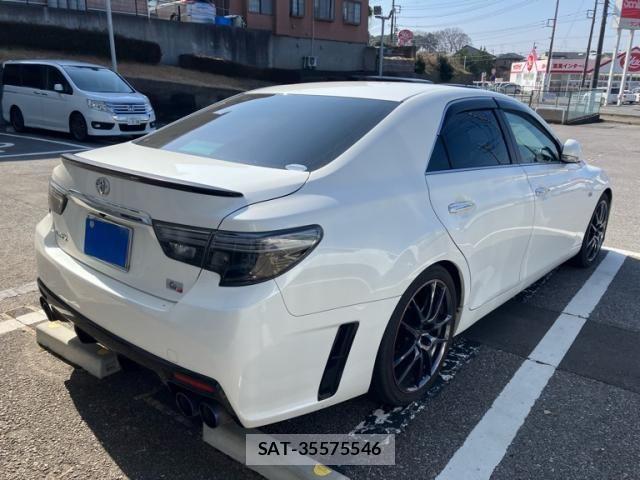 Toyota MARK X 2014-02 4044914-2