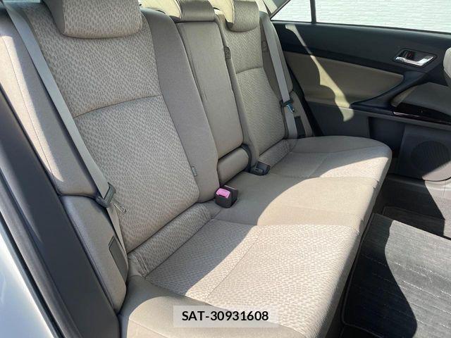 Toyota MARK X 2012-03 4639694-11