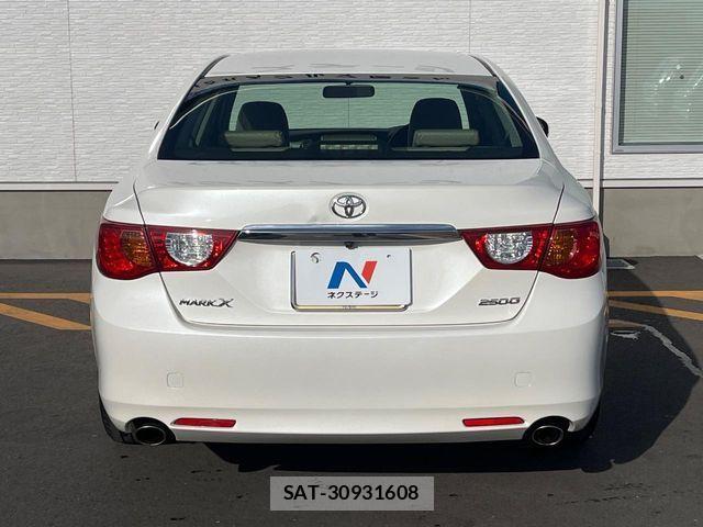 Toyota MARK X 2012-03 4639694-14